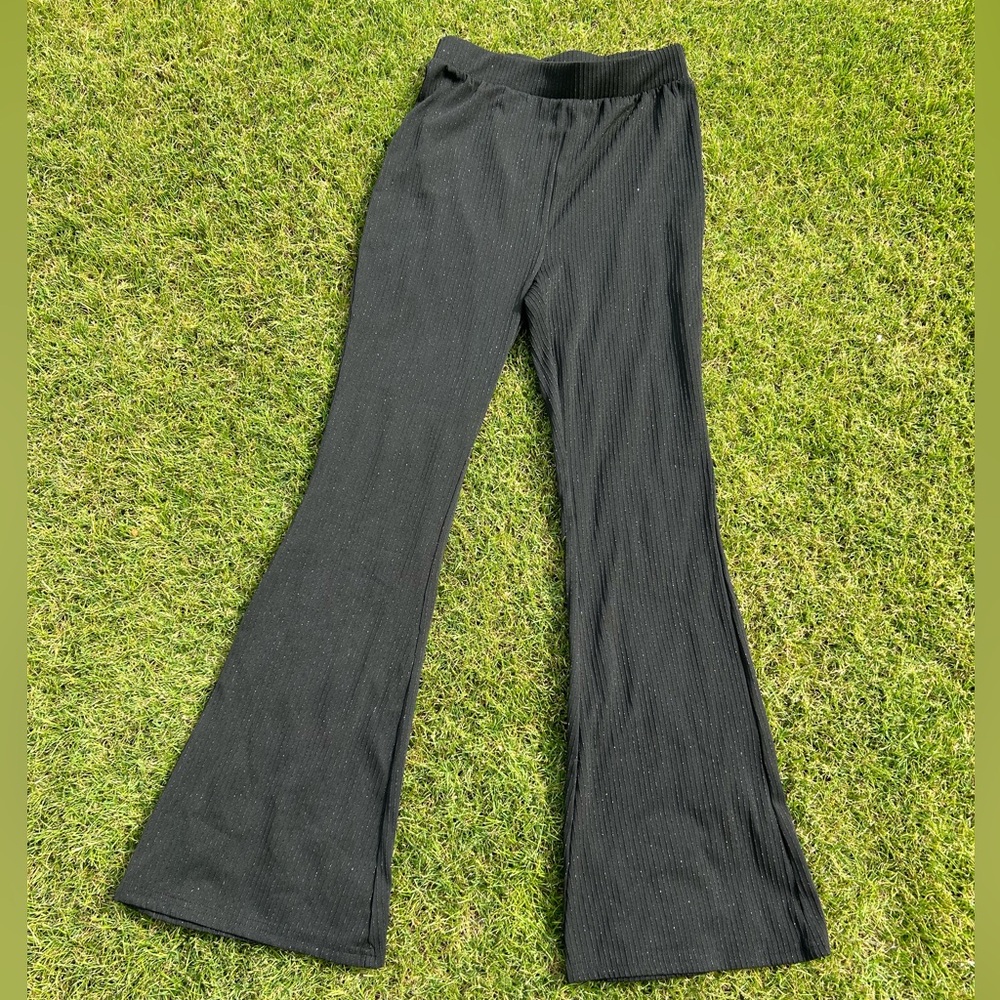 ✨ACCEPTING OFFERS✨Sparkly Flare Pants